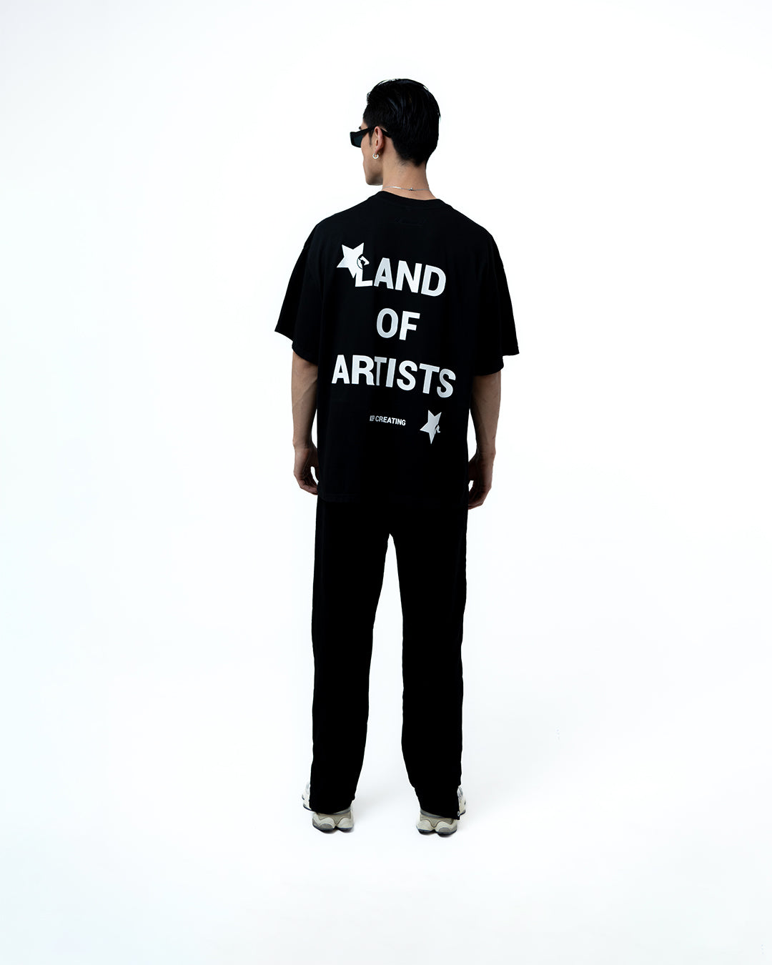 Camiseta Negra Stars - Land Of Artists