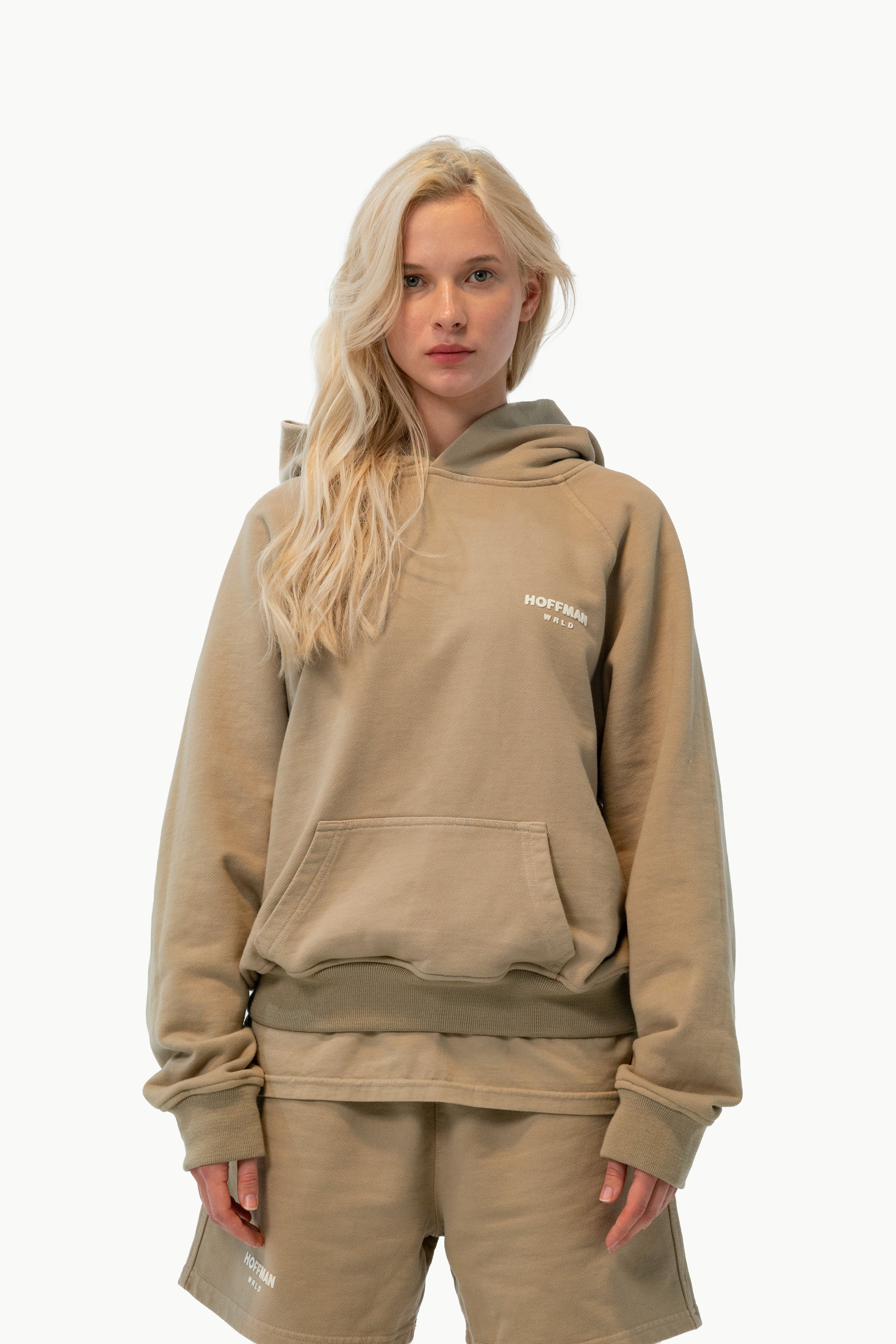 Buzo Authentique's Beige