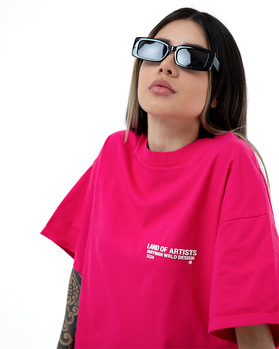 W Camiseta Magenta Signature - Land Of Artists