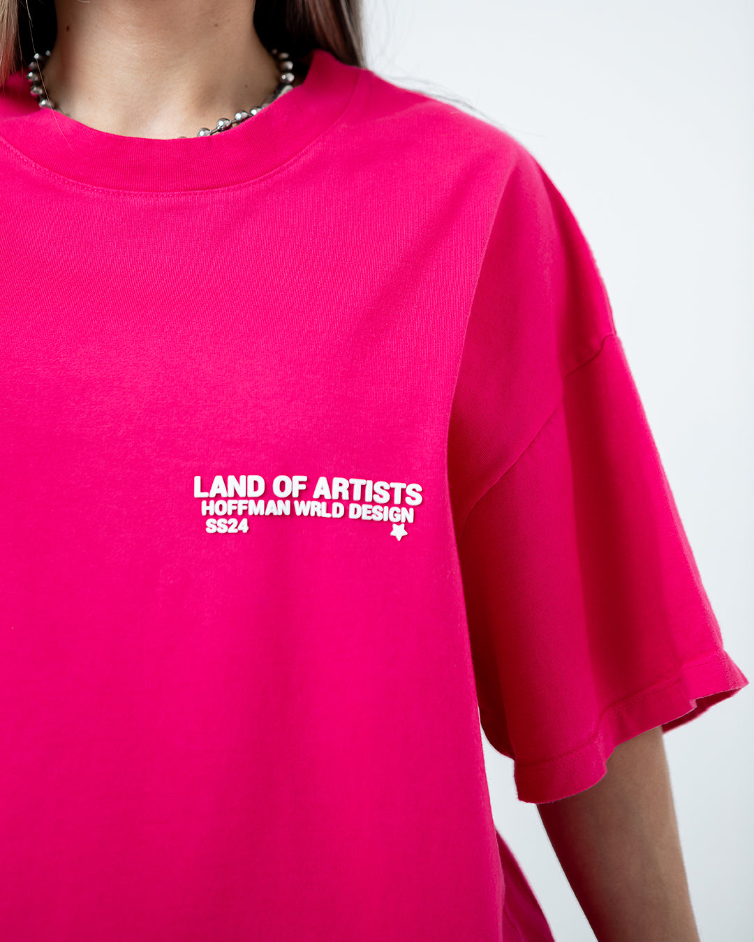 W Camiseta Magenta Signature - Land Of Artists